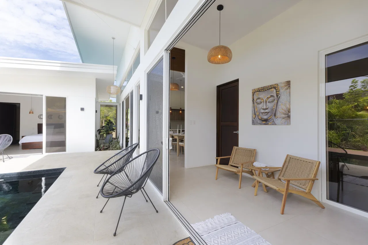 MODERN RESIDENCE WITH COMMERCIAL POTENTIAL STEPS FROM MARINO BALLENA, IN BAHIA BALLENA – 0.31 ACRES, photo 16