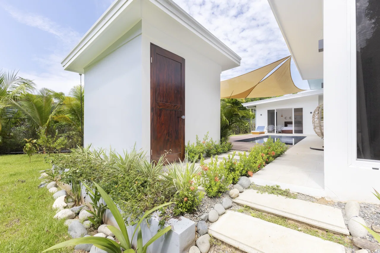 MODERN RESIDENCE WITH COMMERCIAL POTENTIAL STEPS FROM MARINO BALLENA, IN BAHIA BALLENA – 0.31 ACRES, photo 19