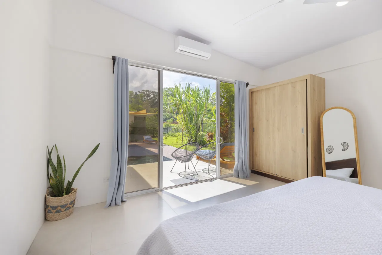 MODERN RESIDENCE WITH COMMERCIAL POTENTIAL STEPS FROM MARINO BALLENA, IN BAHIA BALLENA – 0.31 ACRES, photo 9