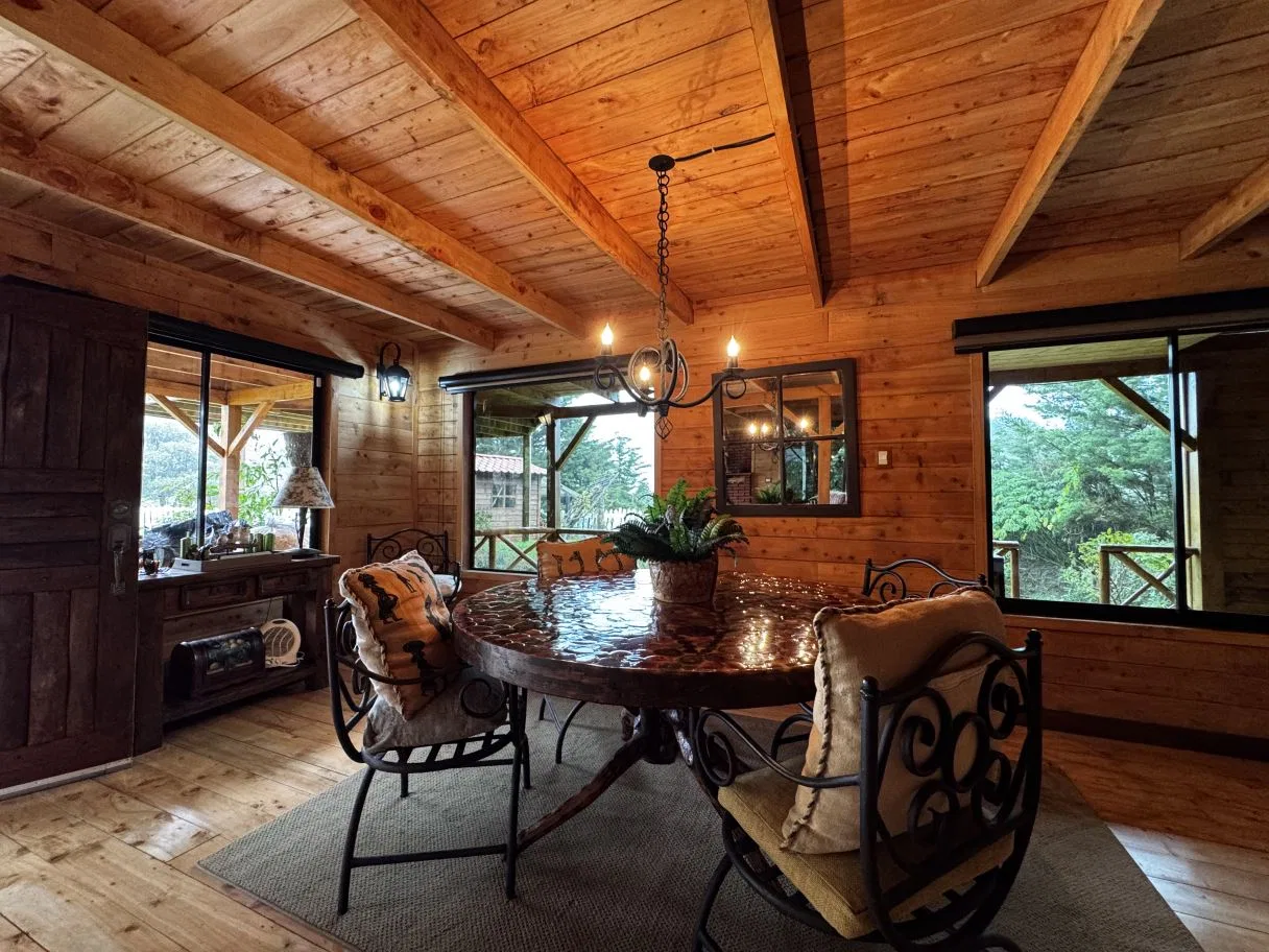 New European-Inspired Cabin for Sale in El Jardín de Dota | 1,002 m² Lot, photo 12