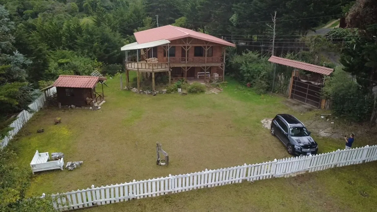 New European-Inspired Cabin for Sale in El Jardín de Dota | 1,002 m² Lot, photo 6