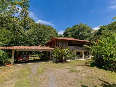 Finca de inversión frente al río