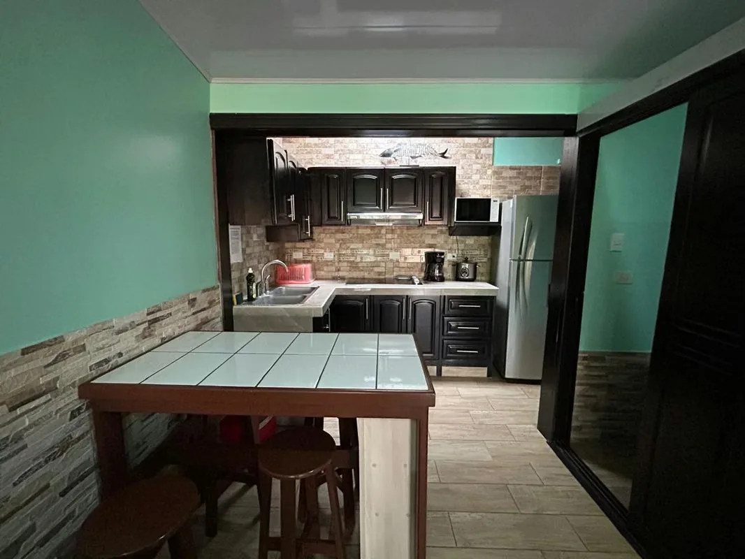A solo 200 metros de la Playa y muy cerca de área comercial de Jaco donde encontrara restaurantes, tiendas, ferreterías, se vende este Condominio Amueblado., photo 14