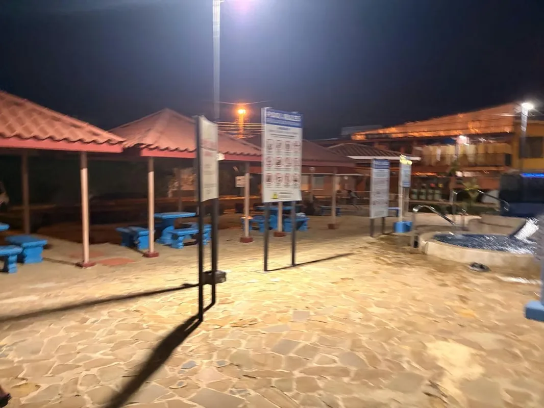 A solo 200 metros de la Playa y muy cerca de área comercial de Jaco donde encontrara restaurantes, tiendas, ferreterías, se vende este Condominio Amueblado., photo 4