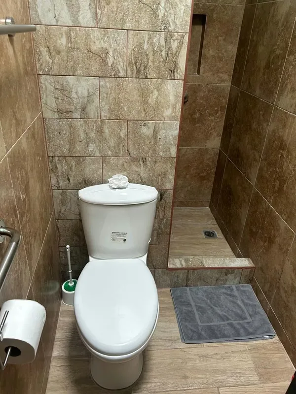 A solo 200 metros de la Playa y muy cerca de área comercial de Jaco donde encontrara restaurantes, tiendas, ferreterías, se vende este Condominio Amueblado., photo 8