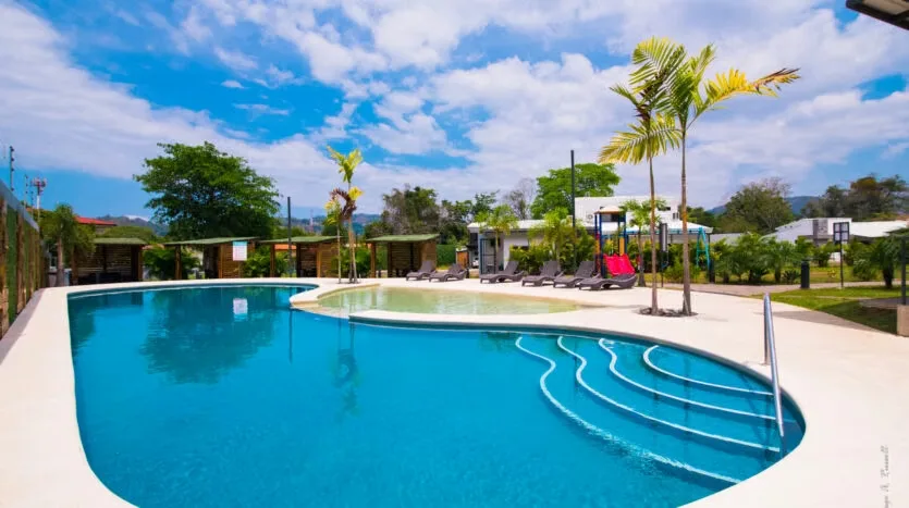 Modern Home for Sale with Private Pool and Immediate Delivery, photo 2