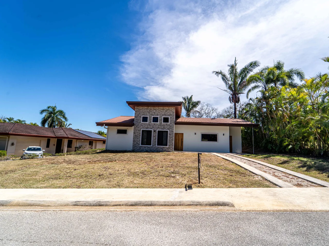 Casa Luz - 3BR Gated Community SFH in Loma Verde, photo 7