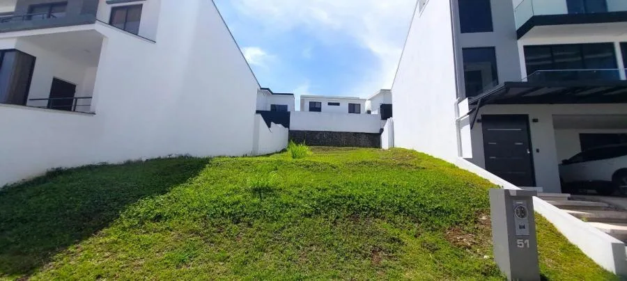 TERRENO EN VENTA EN GRANADILLA, CURRIDABAT RAH 233412  - Venta en Granadilla