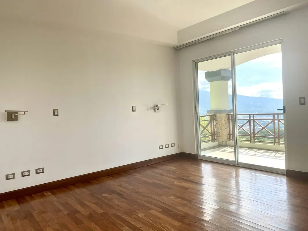 Se Alquila Casa Hermosa Contemporánea y Amplia en Guachipelin con Increíbles vistas al Valle y las Montañas donde podrá apreciar los hermosos atardeceres, photo 11