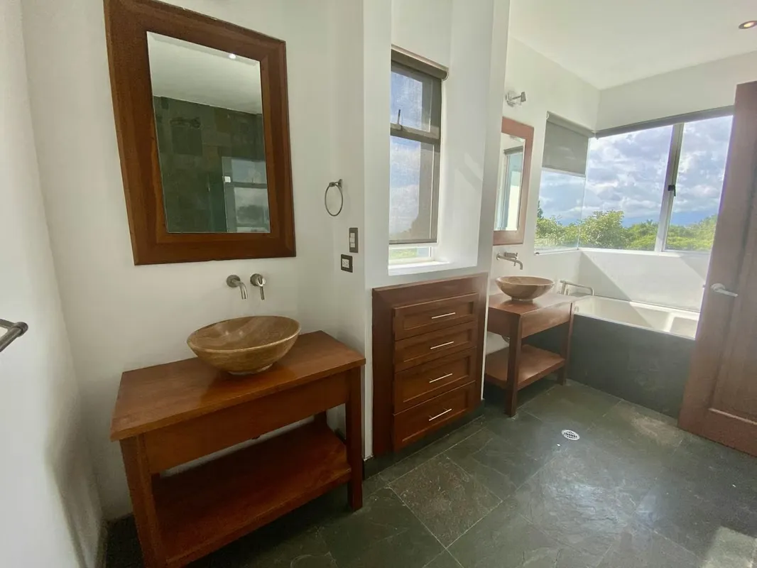 Se Alquila Casa Hermosa Contemporánea y Amplia en Guachipelin con Increíbles vistas al Valle y las Montañas donde podrá apreciar los hermosos atardeceres, photo 12