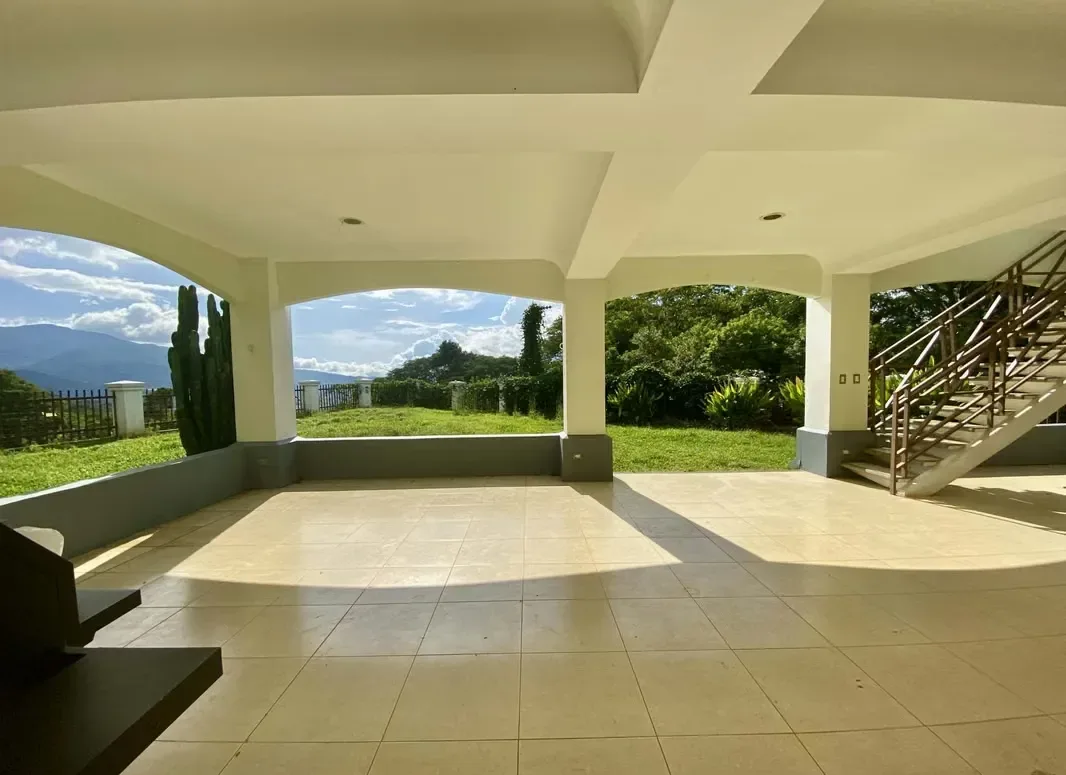 Se Alquila Casa Hermosa Contemporánea y Amplia en Guachipelin con Increíbles vistas al Valle y las Montañas donde podrá apreciar los hermosos atardeceres, photo 10