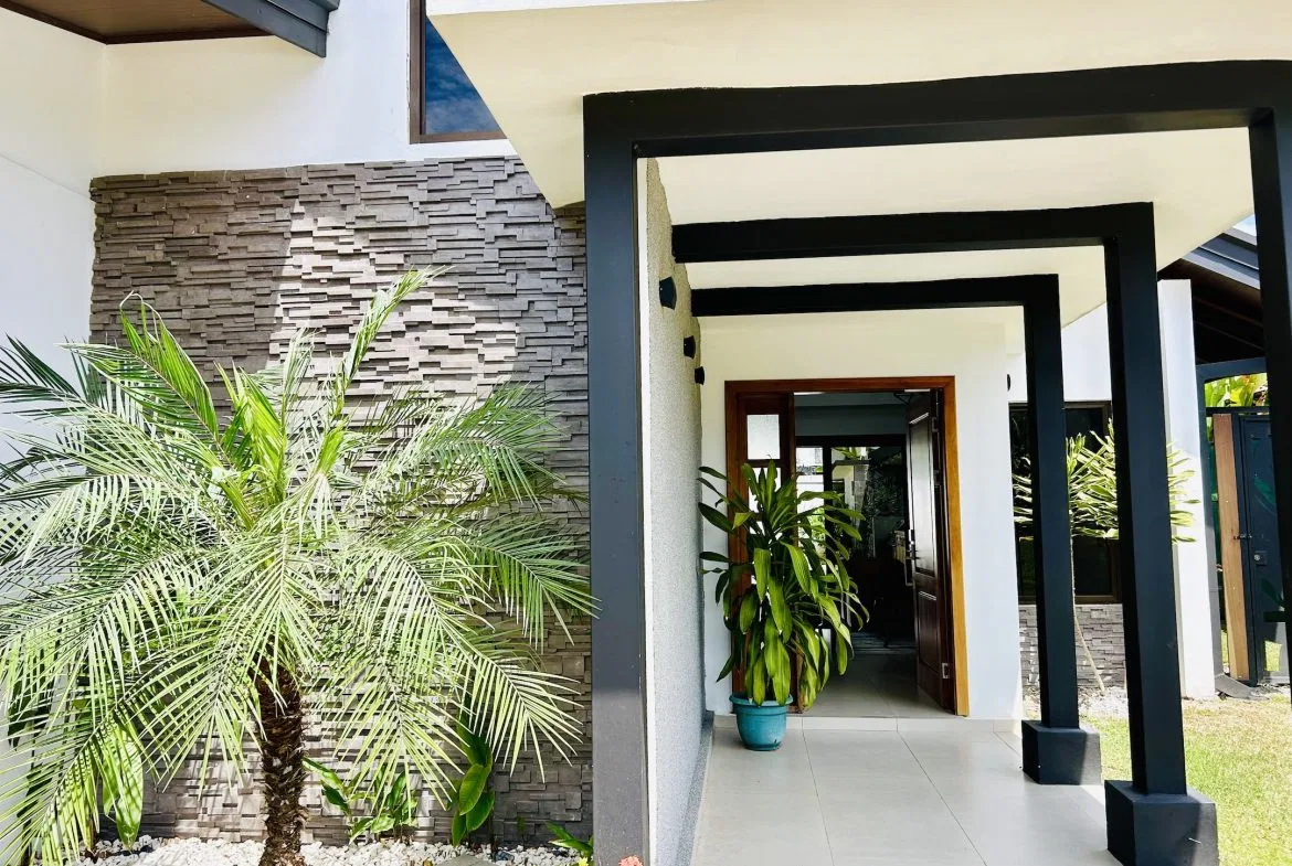 BEAUTIFUL PROPERTY WITH THREE BEDROOM AND POOL, IN BAHIA BALLENA – 0.11 ACRES, photo 6