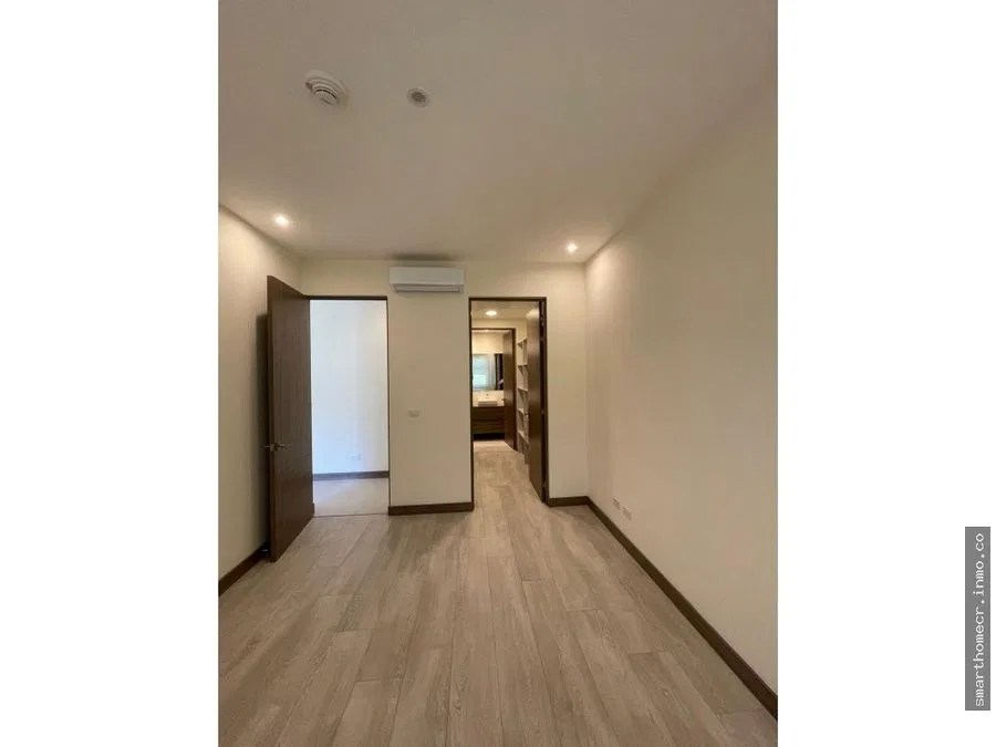 VENTA DE EXCLUSIVO APARTAMENTO EN SANTA ANA, photo 15