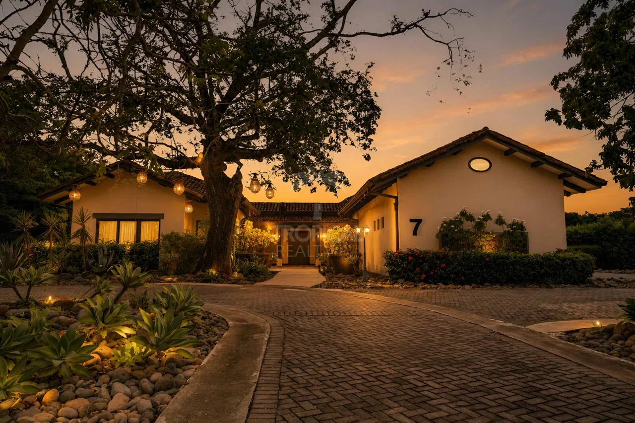 Casa Pochote – Luxury Estate in Hacienda Pinilla, Guanacaste