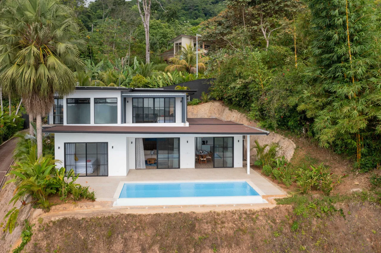 Villa Leoni Sunset Ocean View Sanctuary, photo 4