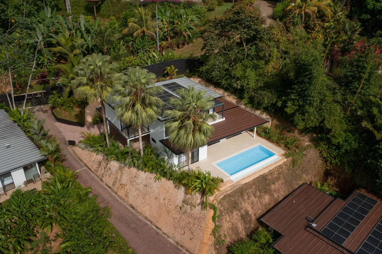 Villa Leoni Sunset Ocean View Sanctuary, photo 5