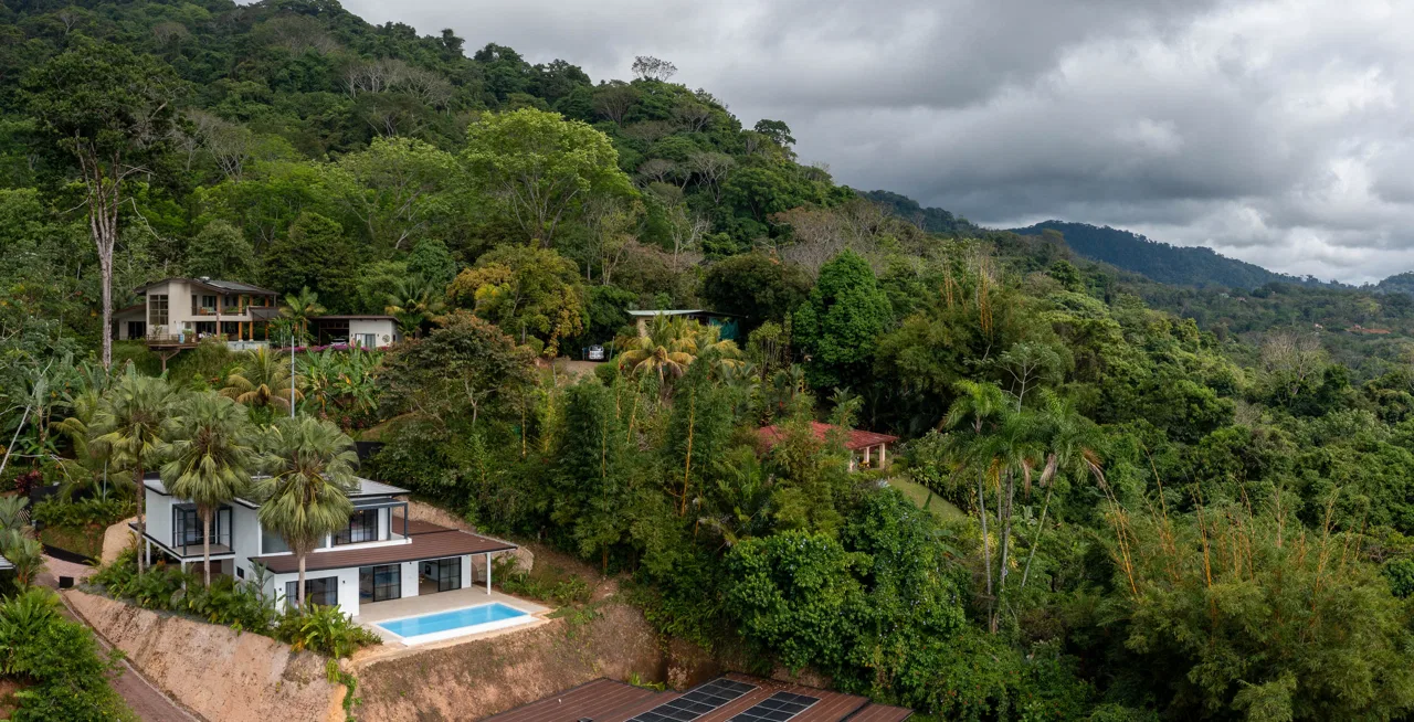 Villa Leoni Sunset Ocean View Sanctuary, photo 9