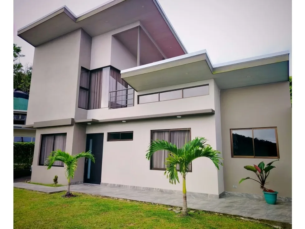 Venta de Hermosa Casa, San Isidro de San Ramón, Urbanización Monte Alto