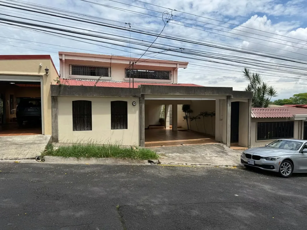 Discover this charming two-story residence located in one of the most sought-after neighborhoods in Rohrmoser, Costa Rica. Ideally situated, this property combines comfort, warmth, and ...