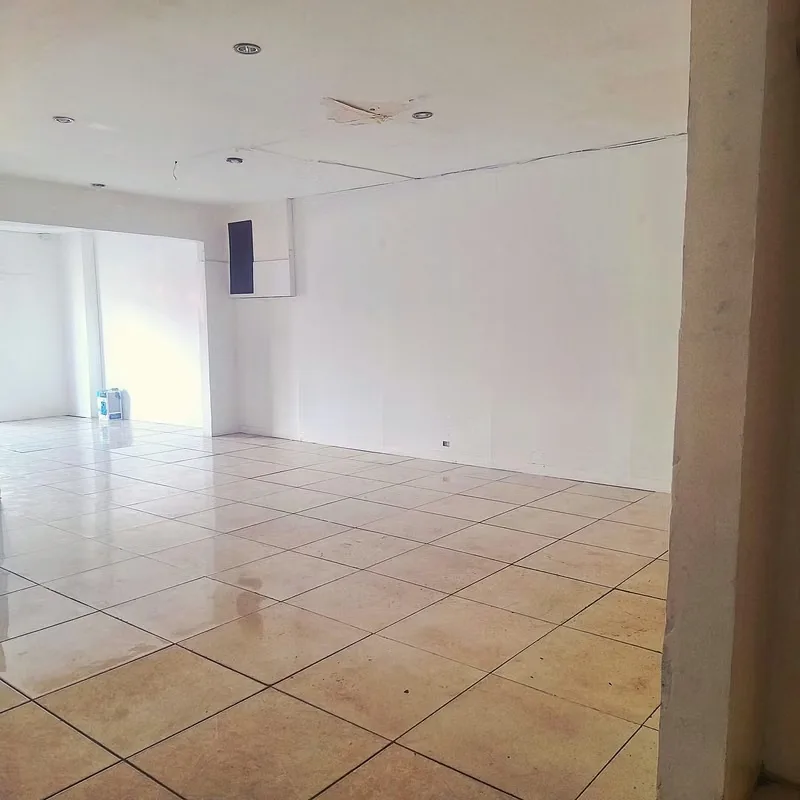 ¿Busca la ubicación ideal para potenciar y hacer crecer su negocio? Este excepcional local comercial se encuentra estratégicamente posicionado sobre la arteria vial principal del ..., photo 4