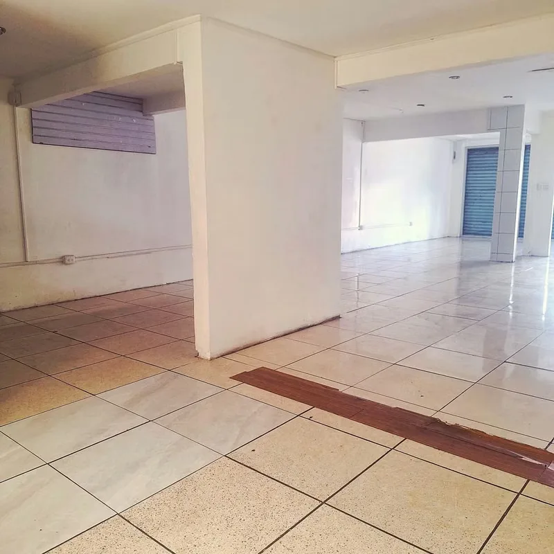 ¿Busca la ubicación ideal para potenciar y hacer crecer su negocio? Este excepcional local comercial se encuentra estratégicamente posicionado sobre la arteria vial principal del ..., photo 5
