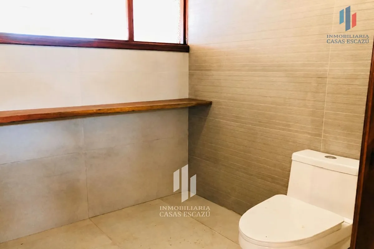 Bella Casa con amplia construcción y áreas sociales, funcional para oficinas, restaurant, bufete de abogados, casa de cuido para el adulto mayor, wellness center, fisioterapia, ..., photo 14
