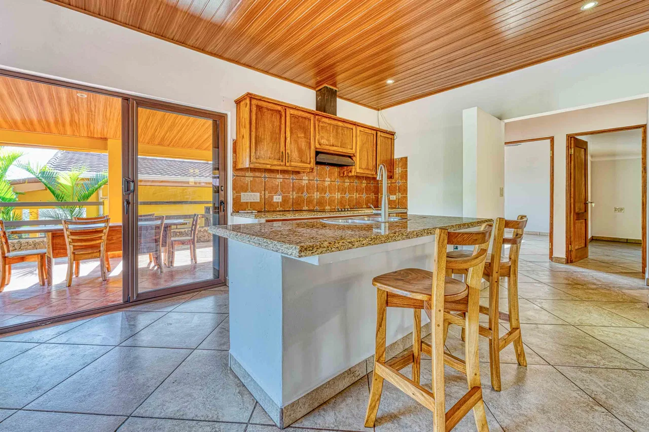 Multi Home Opportunity 5 minutes from Tamarindo
