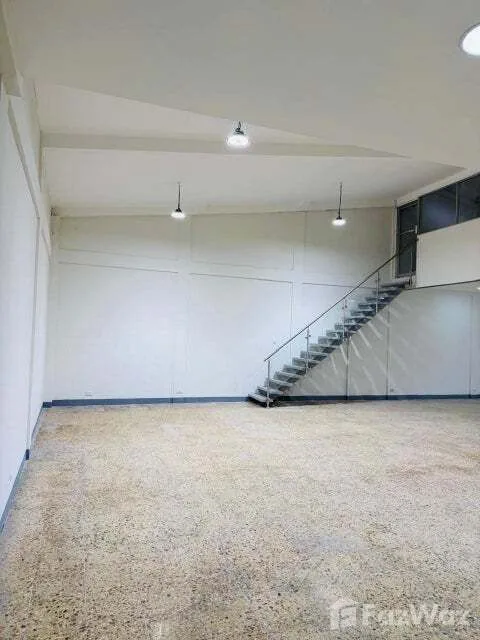 Retail space for Sale at Goicochea for $300,000, photo 6