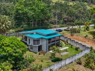 Casa con vistas a la montaña Chirripó,fácil acceso, árboles frutales y hermosos paisajes., photo 3