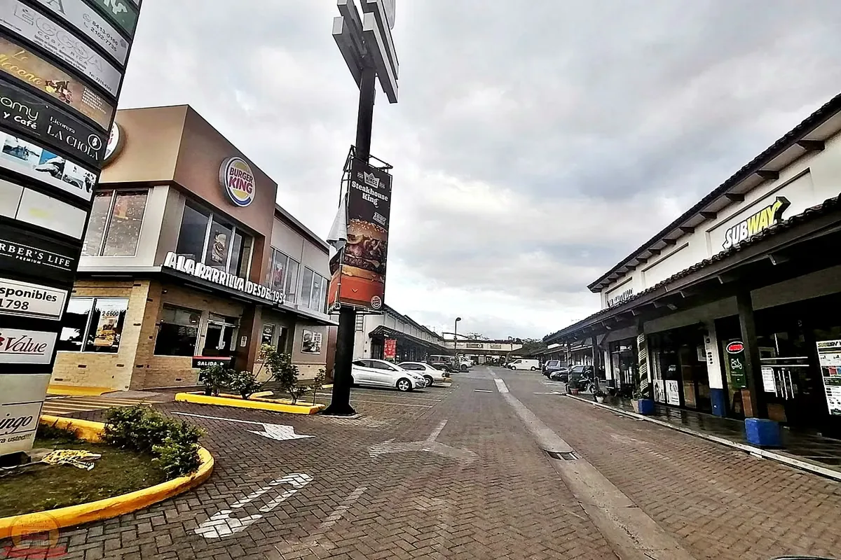 Locate your business in one of Heredia's fastest-growing and most visible commercial ...