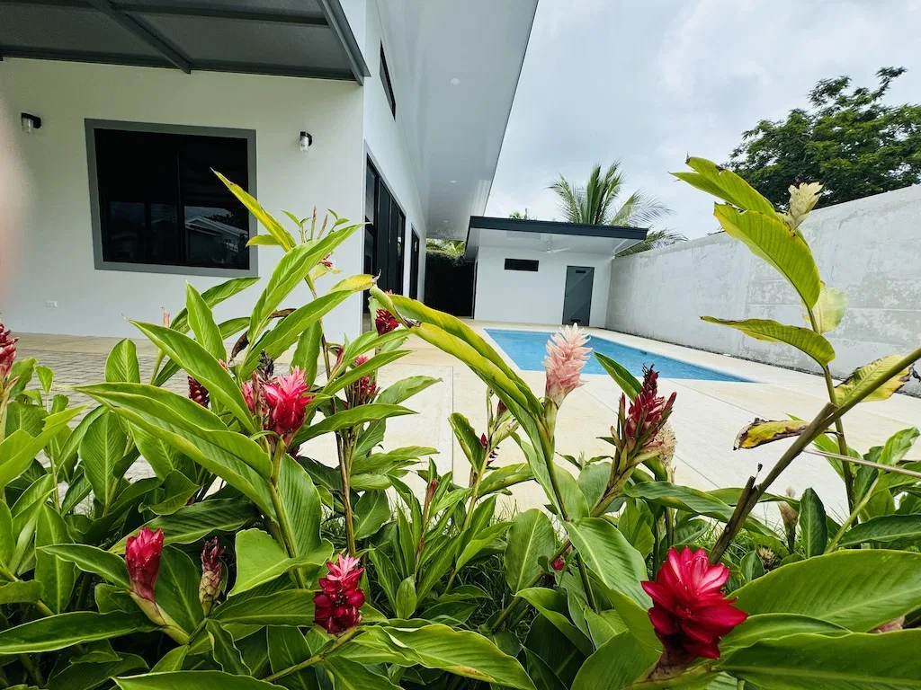 BEAUTIFUL UVITA HIDEAWAY 3 BEDROOM HOME WITH POOL, photo 4