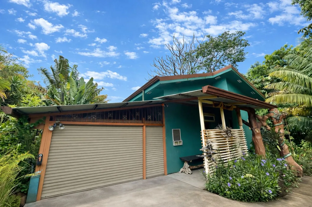 Hidden Gem in Lake Arenal - 1.7 Acre Property with Home and Panoramic Views in Gated Lake Paradise Guanacaste Costa Rica
