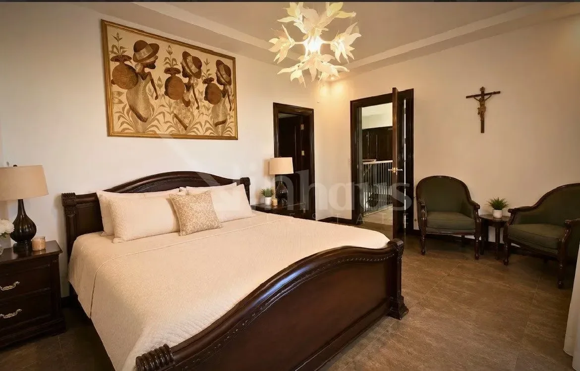 Esta hermosa casa tiene una distribución en dos niveles. Esquinera y muy iluminada y ventilada por su ubicación. En el primer piso, se tienen una sala y comedor integrados que se ..., photo 15