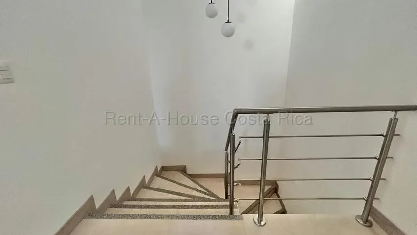 RAH 27-911 RZ Casa en Condominio Distrito 7 | La Ribera de Belén, Heredia Le presentamos esta residencia de 192 m² en Distrito 7, un condominio moderno y exclusivo con pocas ..., photo 5