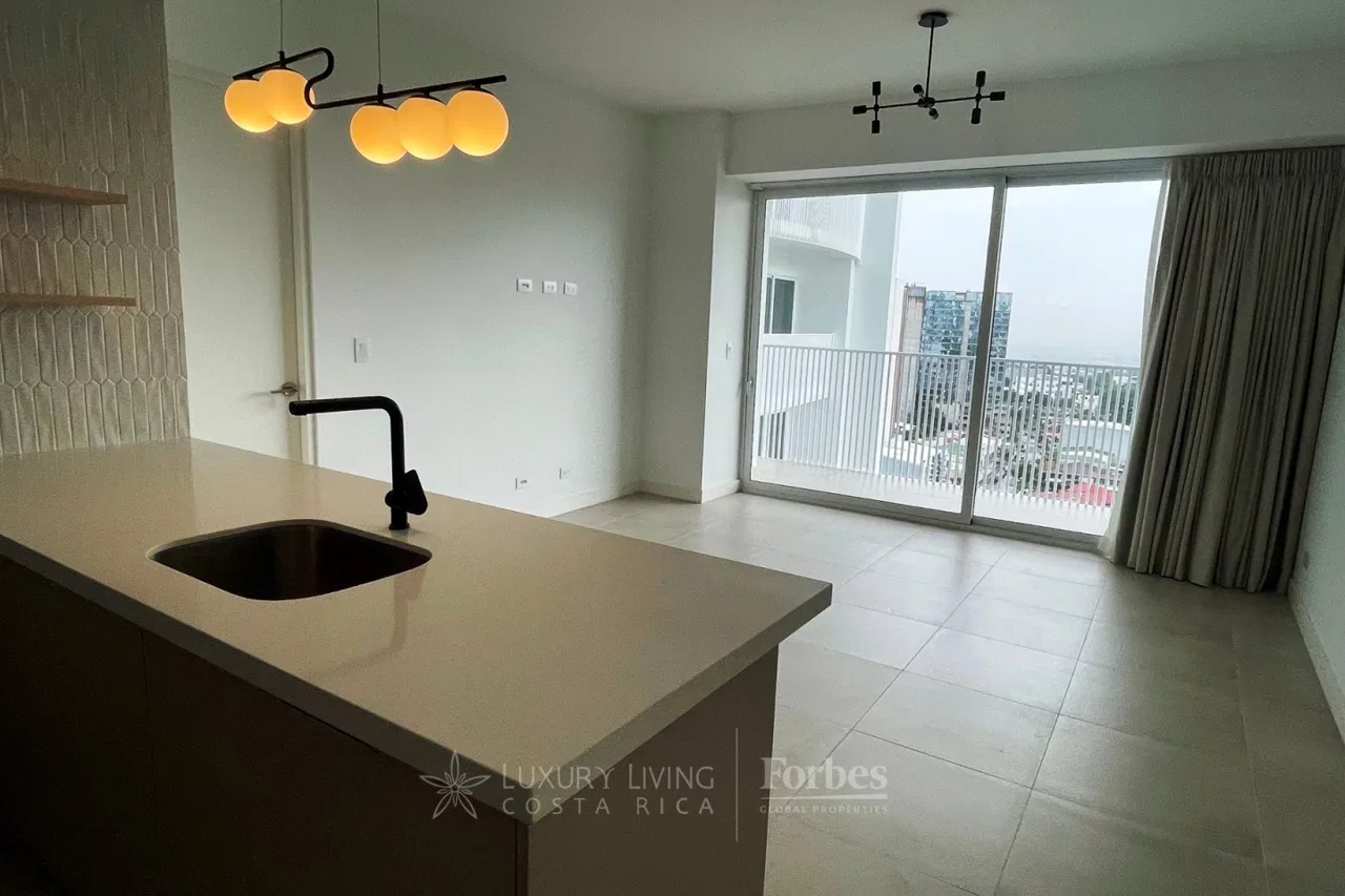 New 2-Bedroom Apartment, Velo Nunciatura, Appliances Included