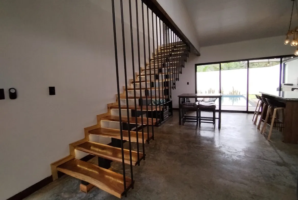 TWO-STORY 3-BEDROOM COMTEMPORARY HOME CLOSE TO THE WHALE TAIL, photo 12