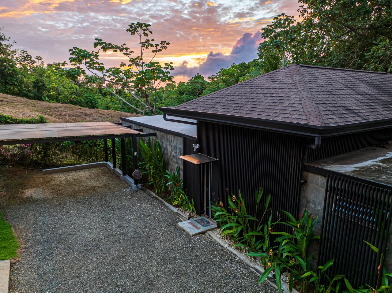 PROPERTY WITH THREE BEDROOM NEAR TO EVERYTHING, IN UVITA – 0.20 ACRES, photo 11