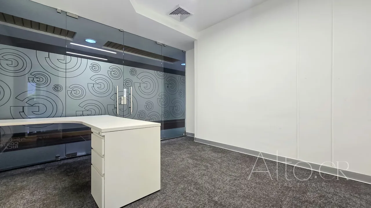Oficina en Centro Corporativo Lindora de 221 m² en tercer nivel, ideal para call center, BPO o firma contable. Espacio diseñado para operaciones de alto volumen con excelente ..., photo 4