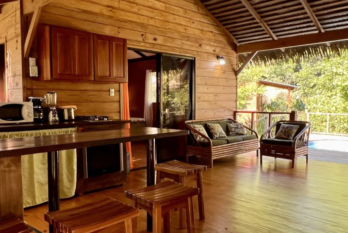 TROPICAL WOODEN STILT HOME IN OJOCHAL – RUSTIC CHARM & INVESTMENT POTENTIAL – 0.5 ACRES, photo 5