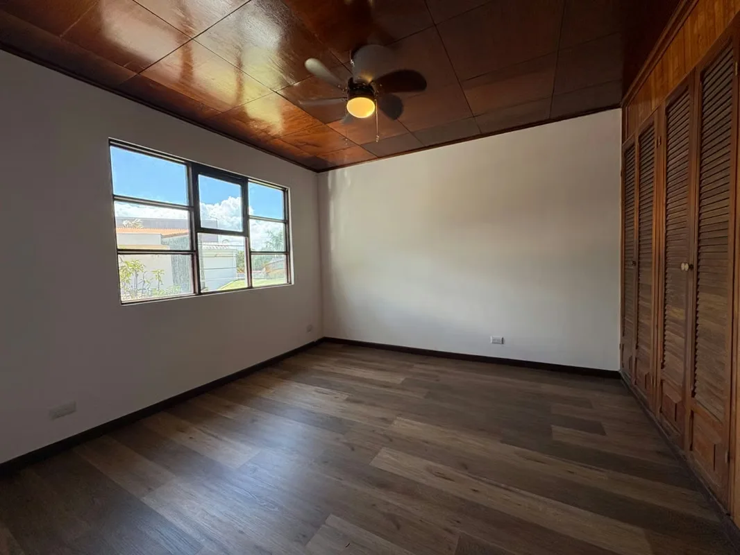 Uso de suelo mixto, ideal para empresas, consultorios, oficinas o residencia., photo 3