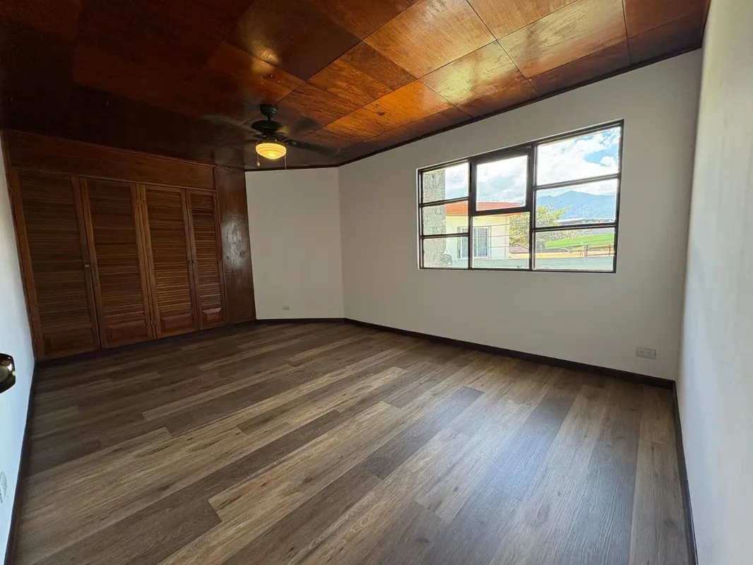 Uso de suelo mixto, ideal para empresas, consultorios, oficinas o residencia., photo 4