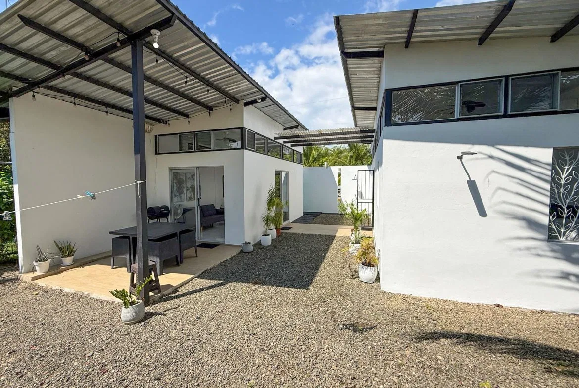 PROPERTY WITH TWO BEDROOM A STEPS OF THE BEACH, IN BAHIA BALLENA – 0.09 ACRES, photo 2