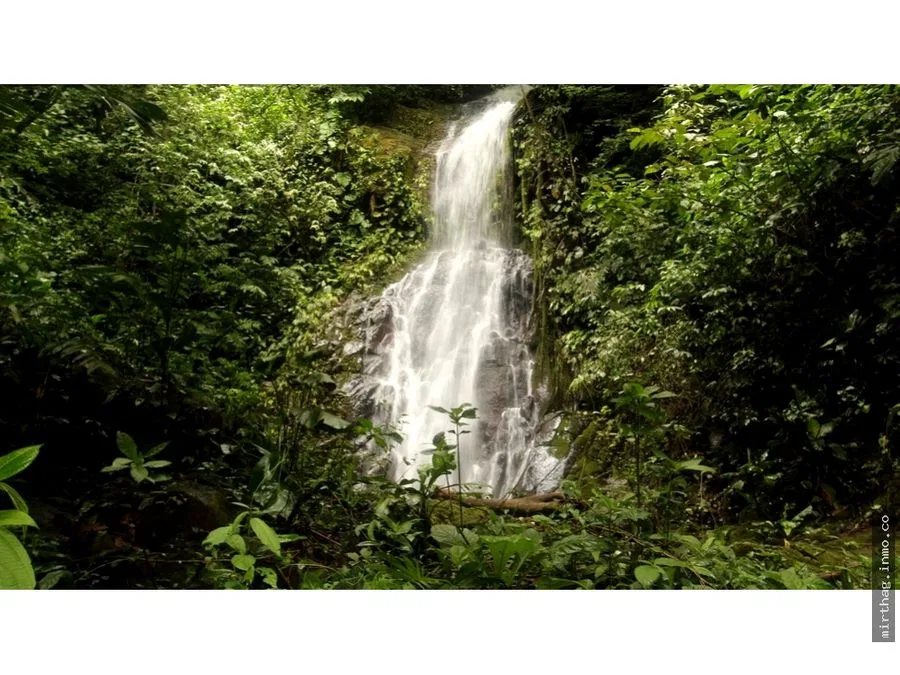 FARM IN UVITA WITH WATERFALLS AND OCEAN VIEWS