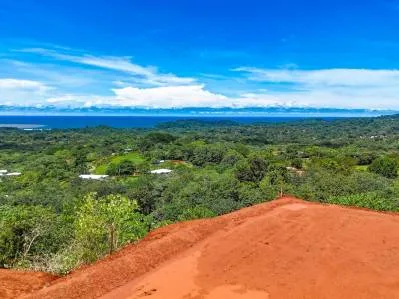 Lote de 0.73 acres con vista al mar en Ojochal, listo para construir con dos medidores de agua ASADA, photo 2