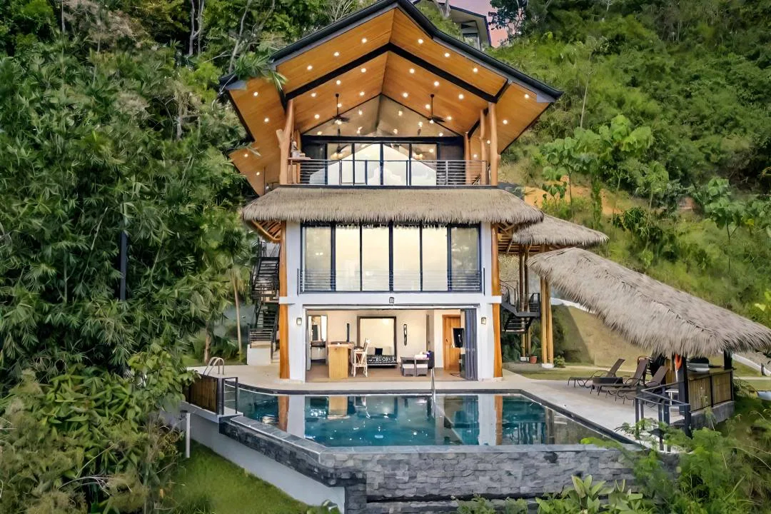 PROPERTY WITH 4 BEDROOMS AND OCEAN VIEW DOMINICAL 1.5 ACRES