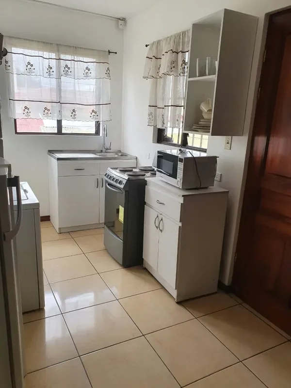 APARTAMENTO AMUEBLADO EN ALQUILER EN LOS COLEGIOS DE MORAVIA, photo 4