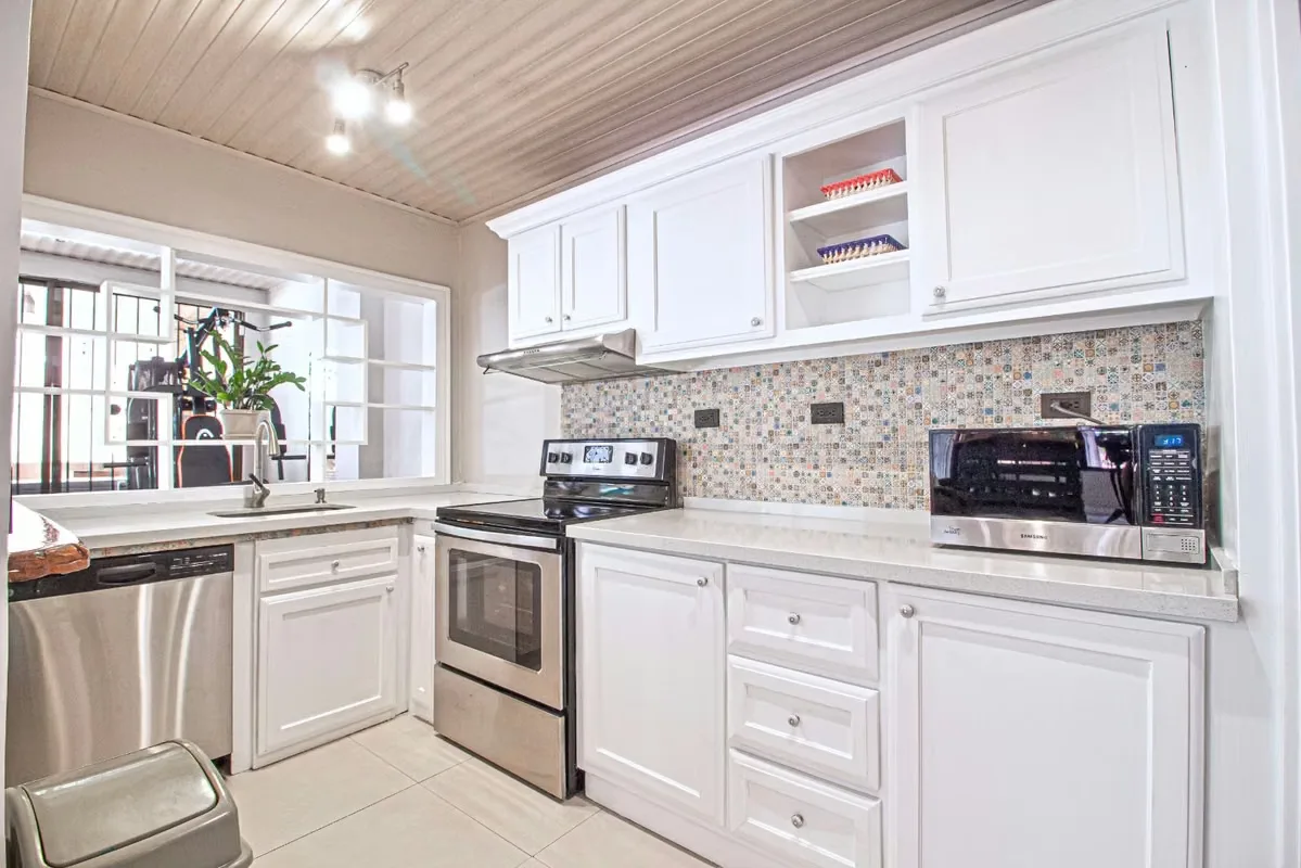Casa Papaya Breeze Santa Ana home for sale in Costa Rica real estate is a warm and inviting home, ideal for families who value space, privacy, nature, and an indoor-outdoor lifestyle. ..., photo 4