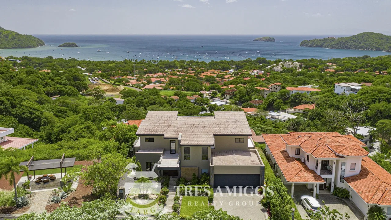 HILLTOP HAVEN PACIFICO 48, photo 2