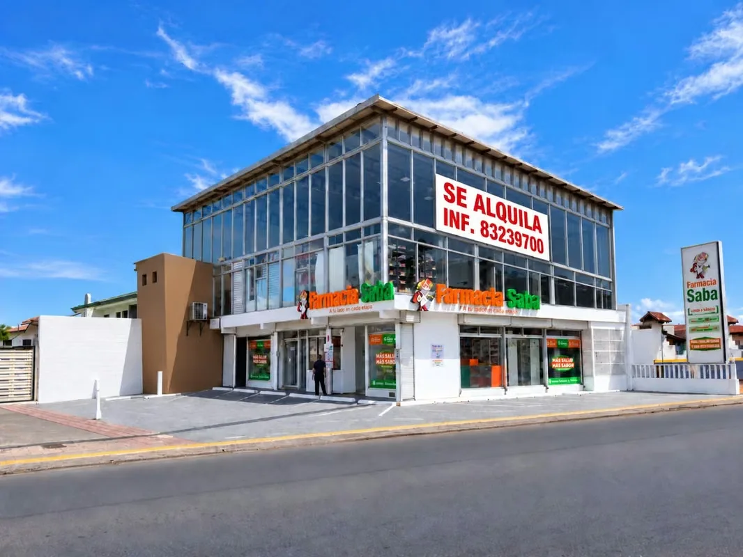 Local Comercial junto a Farmacia Saba, K9, Instacredit, Carlinks; frente a Ruta Nacional 5, tránsito 60.000 autos al día