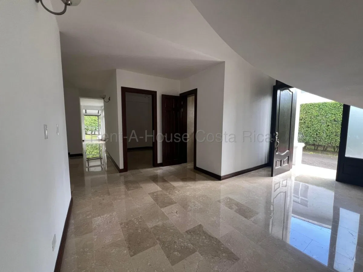 Venta Casa de Lujo 420m² en Lindora 4 Hab Acabados Premium y Exclusividad #26-1558 GS - Venta en Santa Ana